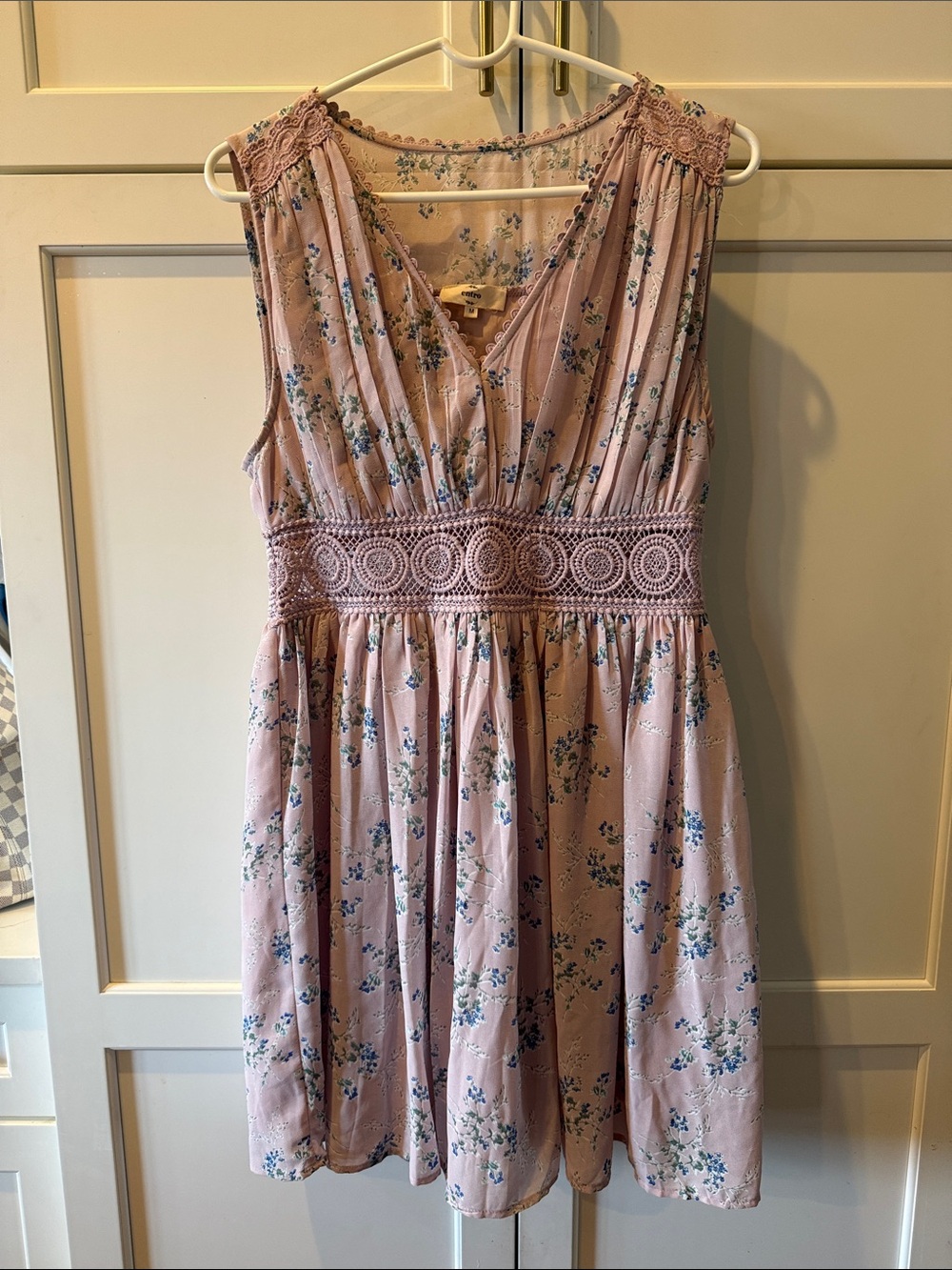 entro Light Mauve Floral Dress with Blue Accents medium